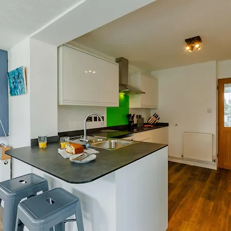 2 Bed In 90312 *