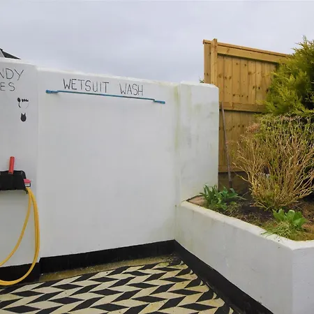 2 Bed In 90312 Bude