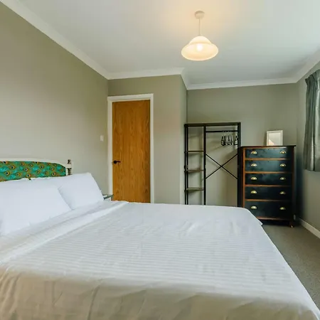 2 Bed In 90312 Bude