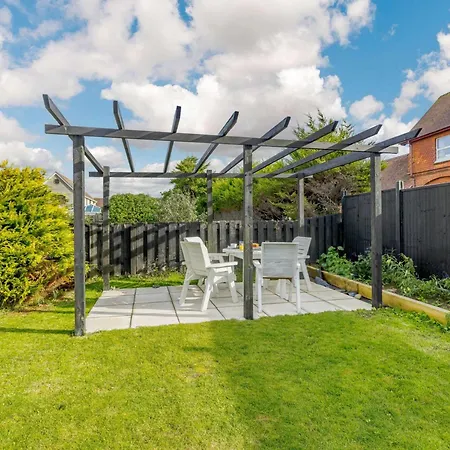 2 Bed In 90312 Bude